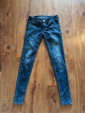 American Eagle Skinny Jeans size 2